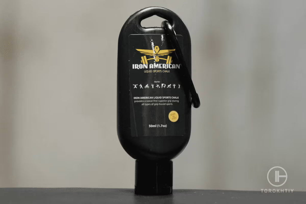 IRON AMERICAN Liquid Sports Chalk in use