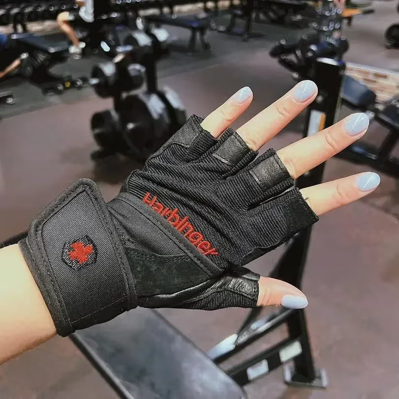 Harbinger Fitnesshandschuhe in use