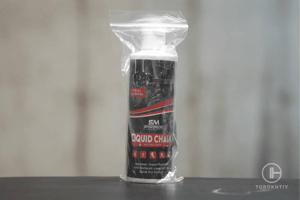 SPORTMEDIQ Pro Grade Liquid Chalk in use