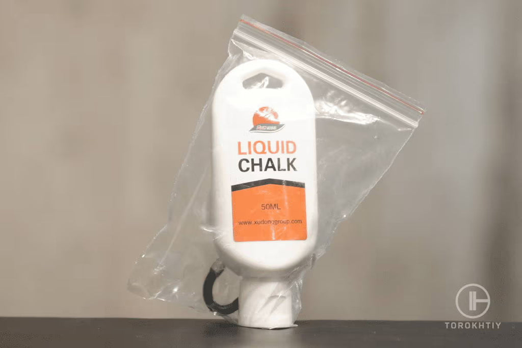 Togear Liquid Chalk in use