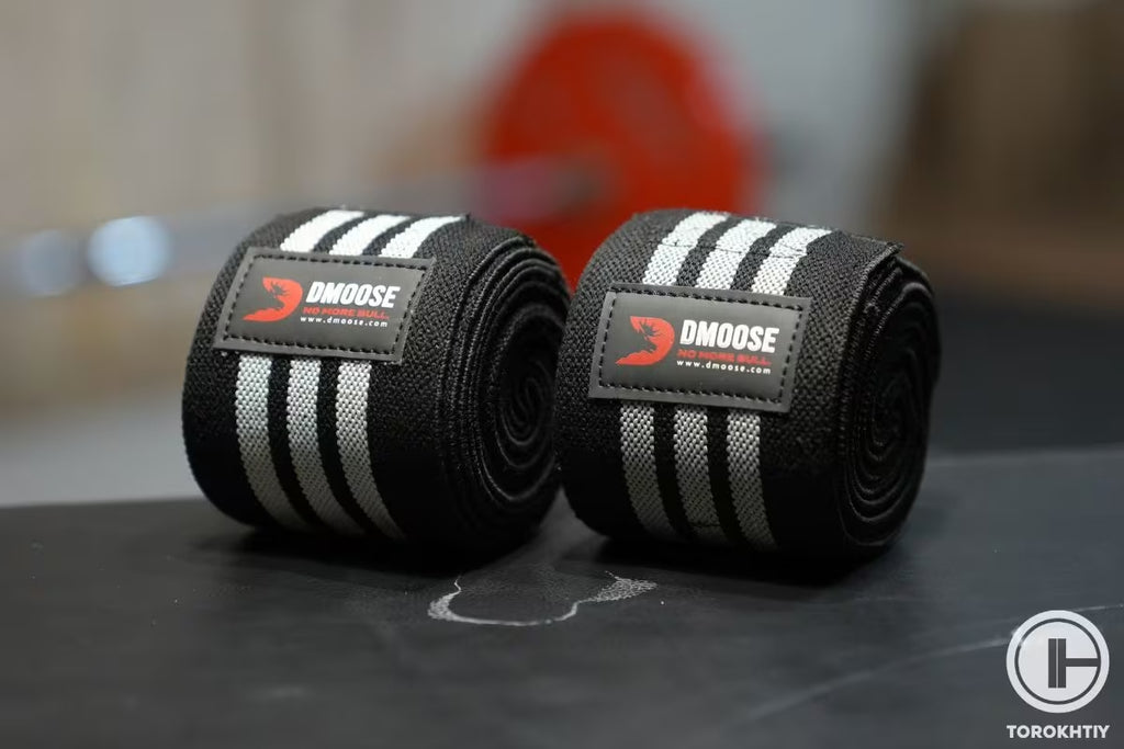 DMoose Knee Wraps for Weightlifting in use